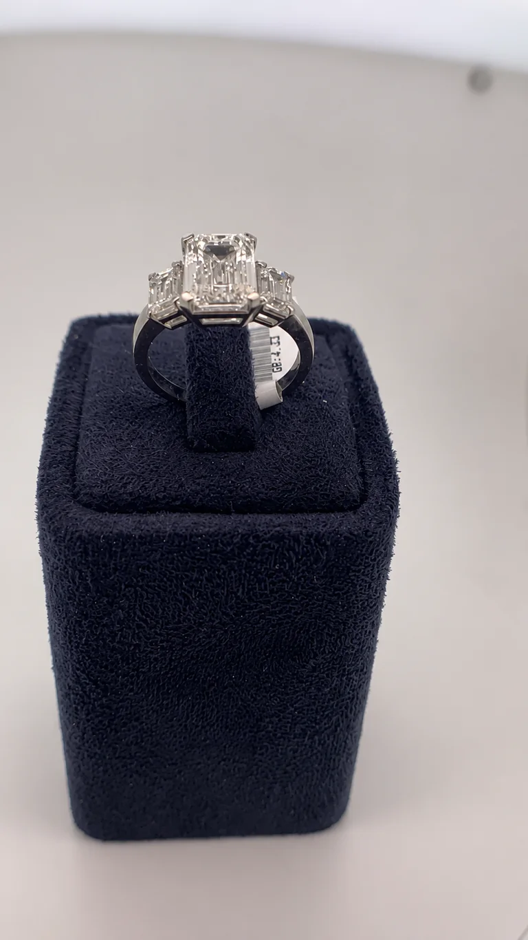 Lab Grown Diamond
